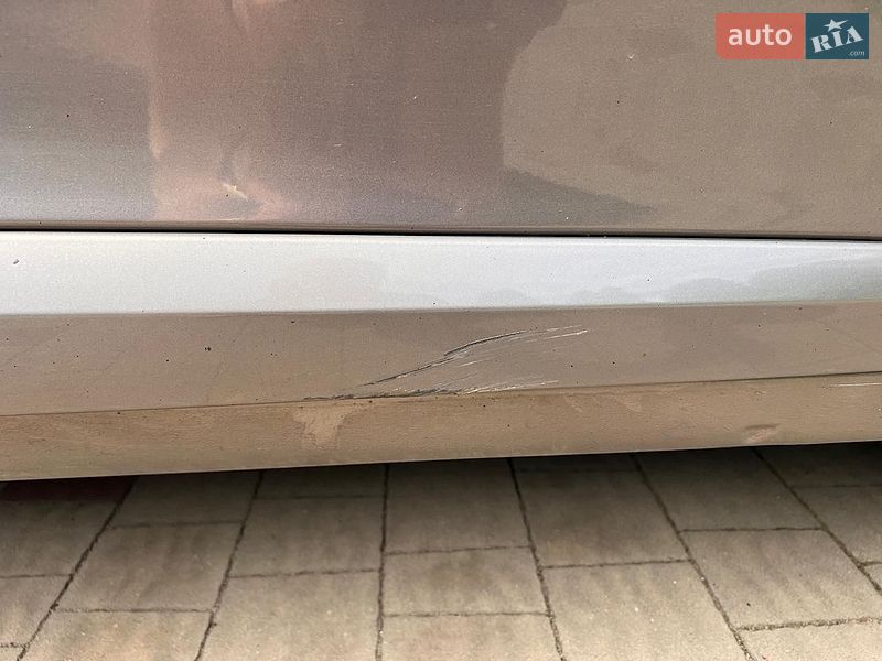 Седан Renault Fluence 2010 в Вараші