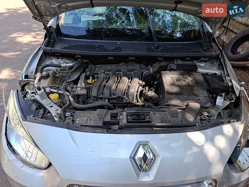 Седан Renault Fluence 2010 в Киеве