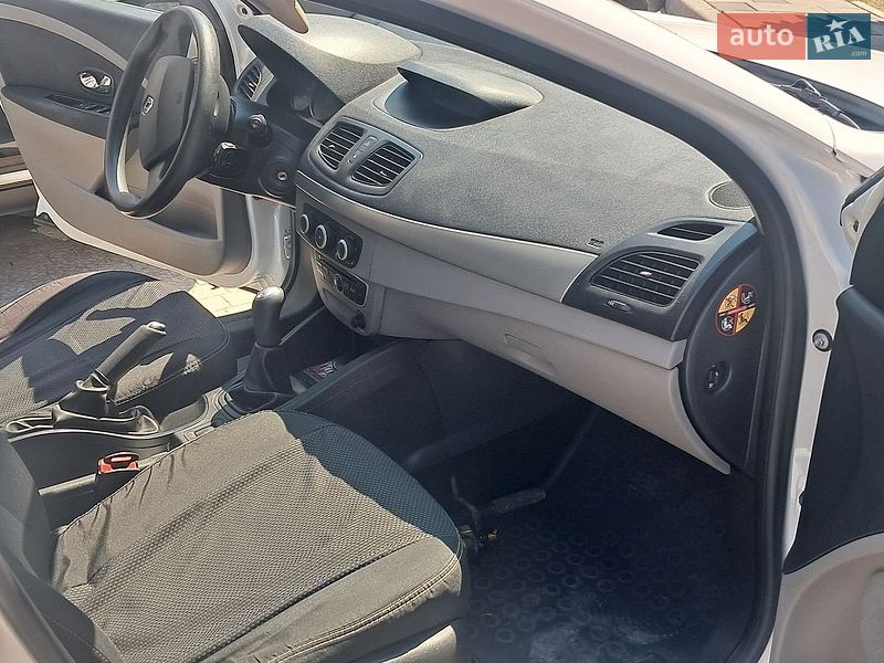 Седан Renault Fluence 2012 в Запорожье