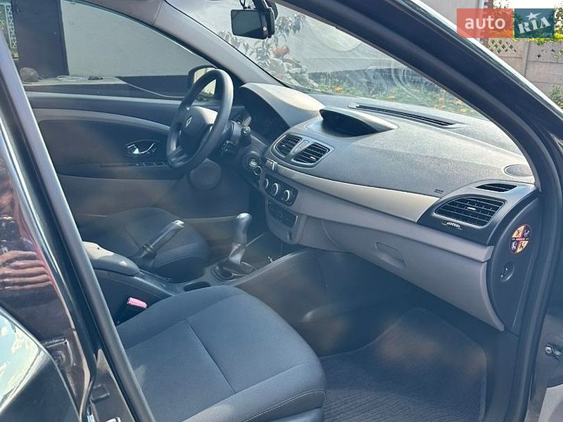 Седан Renault Fluence 2012 в Шаргороді