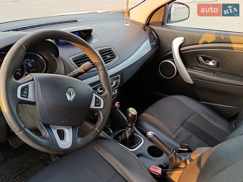 Седан Renault Fluence 2011 в Вознесенську