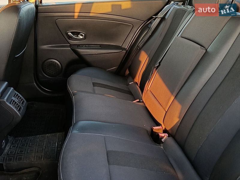 Седан Renault Fluence 2011 в Вознесенську