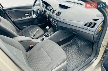 Седан Renault Fluence 2015 в Білогородці