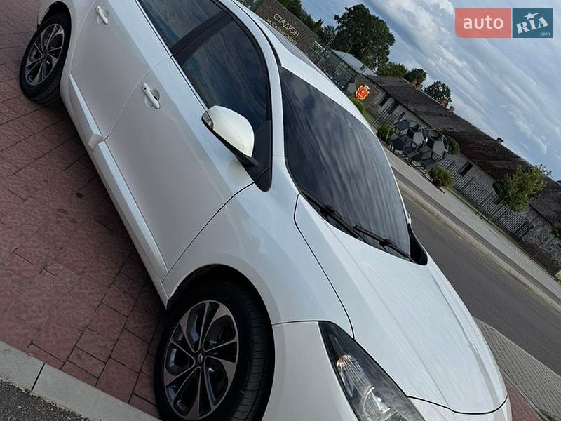 Седан Renault Fluence 2015 в Яворове