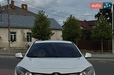 Седан Renault Fluence 2015 в Яворові