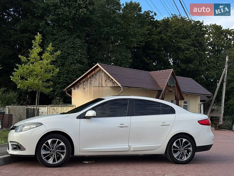 Седан Renault Fluence 2015 в Яворові