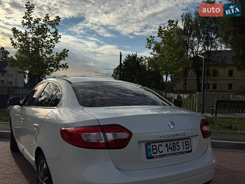 Седан Renault Fluence 2015 в Яворове