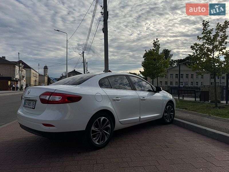 Седан Renault Fluence 2015 в Яворове