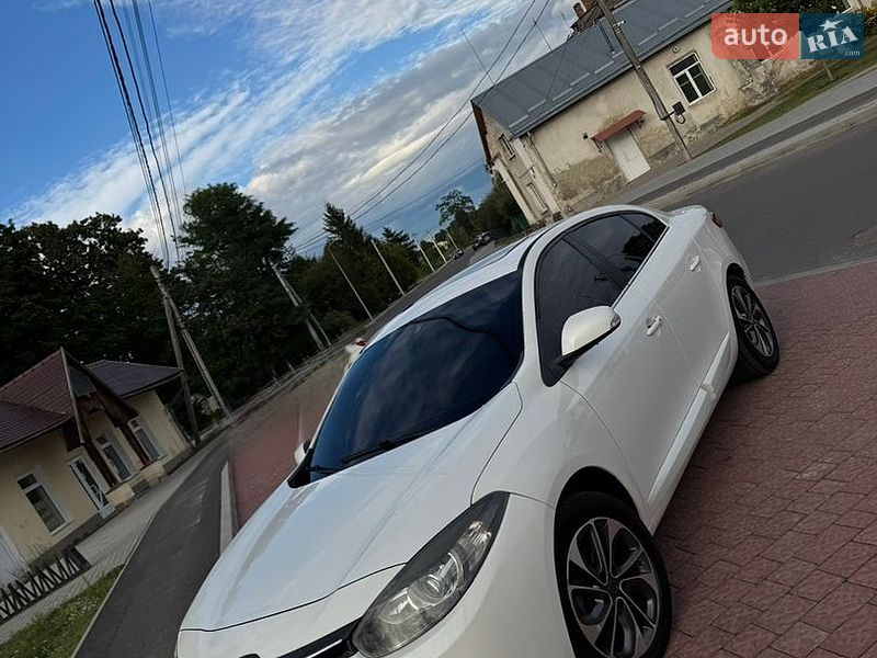 Седан Renault Fluence 2015 в Яворове