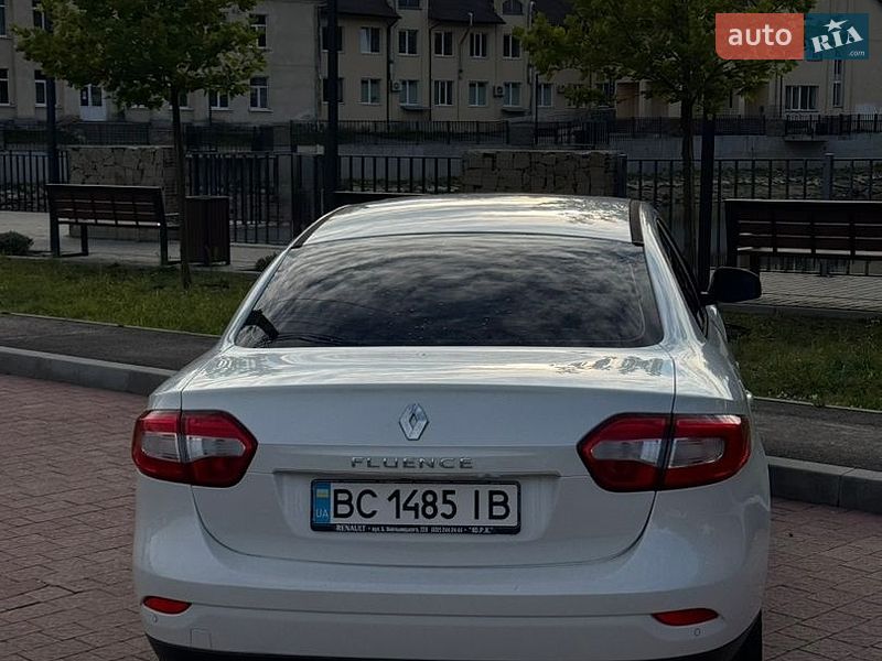 Седан Renault Fluence 2015 в Яворове