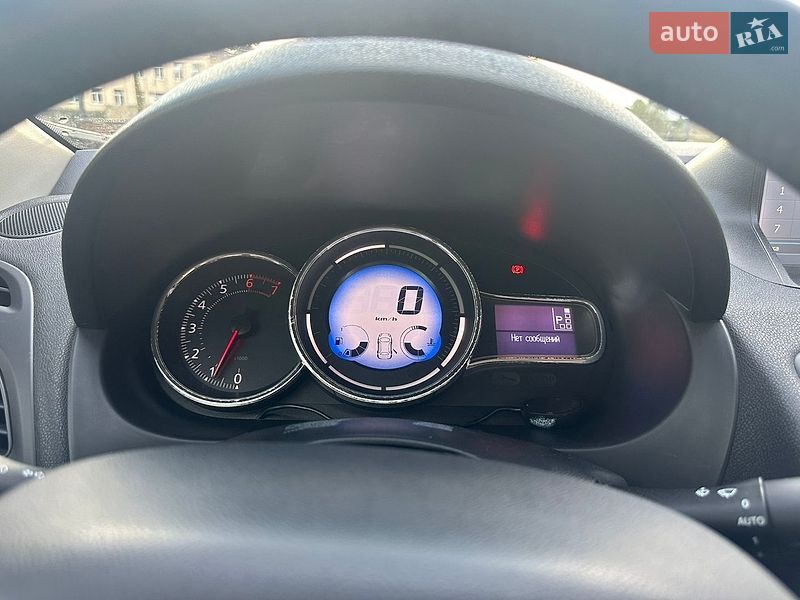 Седан Renault Fluence 2015 в Яворові