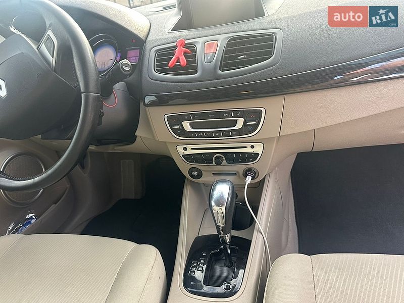 Седан Renault Fluence 2015 в Яворове