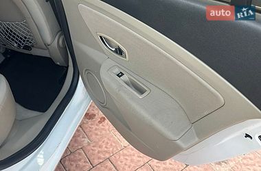 Седан Renault Fluence 2015 в Яворове