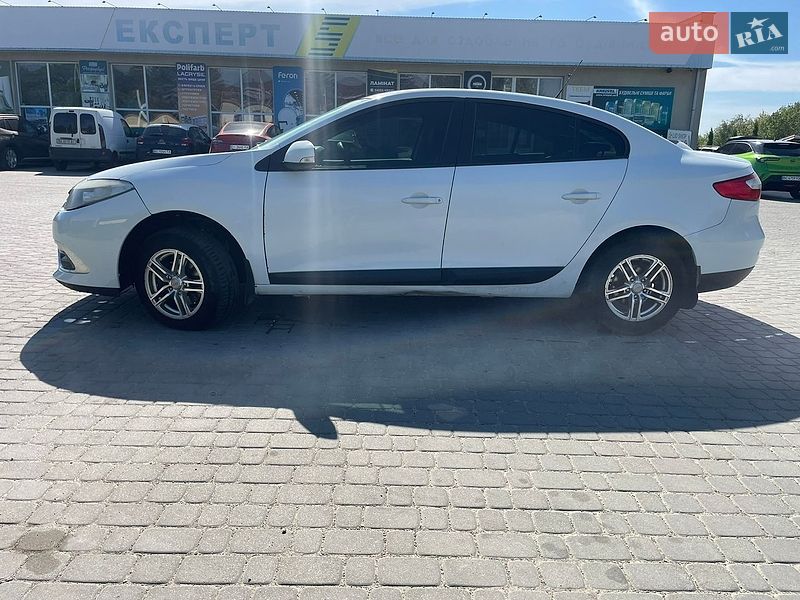 Седан Renault Fluence 2010 в Самборе