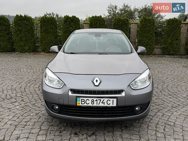 Седан Renault Fluence 2010 в Жовкве