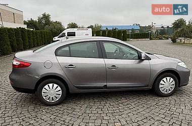 Седан Renault Fluence 2010 в Жовкве