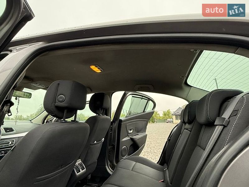 Седан Renault Fluence 2010 в Жовкве