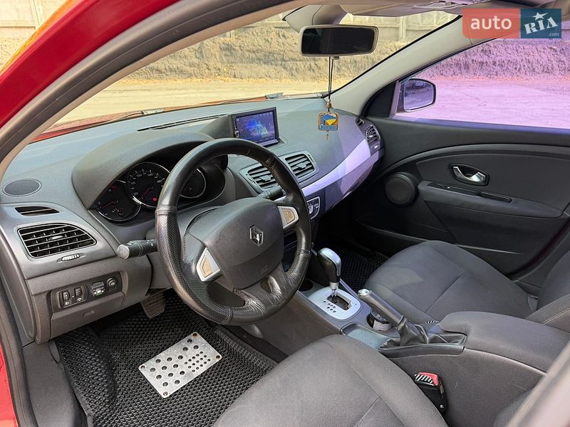 Седан Renault Fluence 2010 в Золотоноші