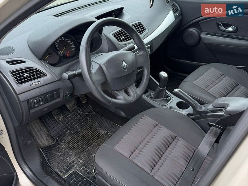 Седан Renault Fluence 2010 в Киеве фото 8 Седан Renault Fluence 2010 в Киеве