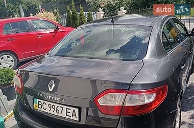 Седан Renault Fluence 2010 в Львові