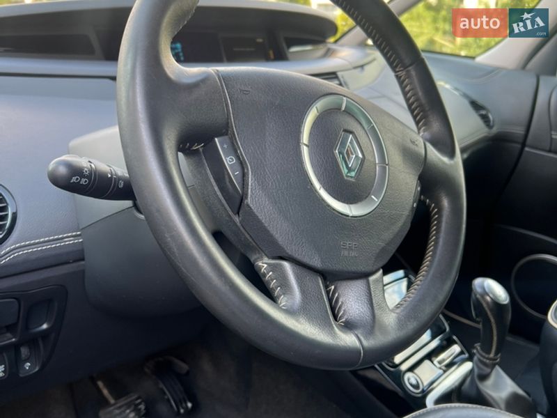 Минивэн Renault Grand Espace 2011 в Золочеве