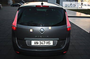 Хэтчбек Renault Grand Scenic 2010 в Кременчуге