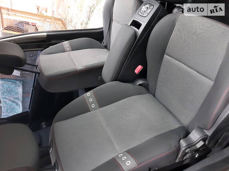 Минивэн Renault Grand Scenic 2012 в Ровно