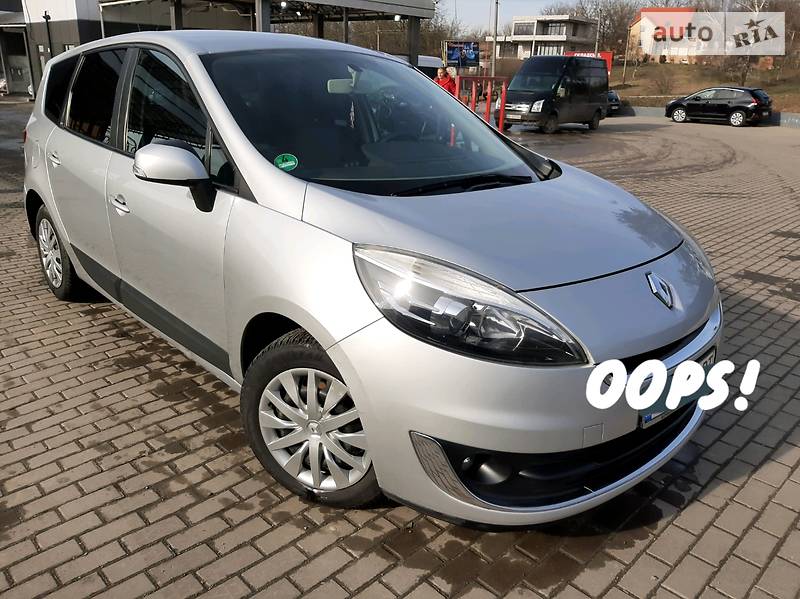 Мінівен Renault Grand Scenic 2012 в 