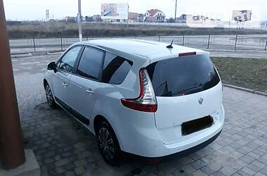 Мінівен Renault Grand Scenic 2013 в 
