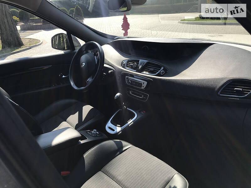 Минивэн Renault Grand Scenic 2013 в Луцке