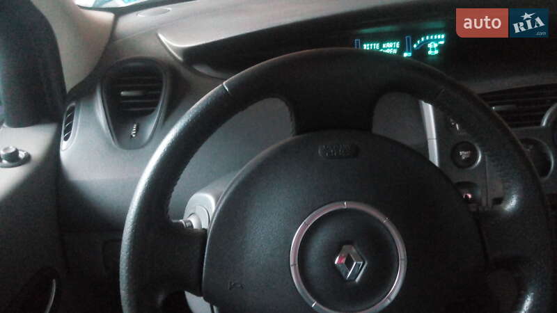 Минивэн Renault Grand Scenic 2006 в Путивле