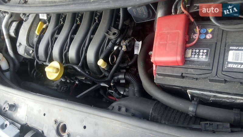 Минивэн Renault Grand Scenic 2006 в Путивле