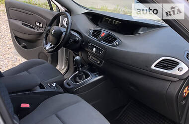 Мінівен Renault Grand Scenic 2010 в 