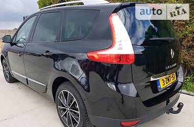 Мінівен Renault Grand Scenic 2013 в 