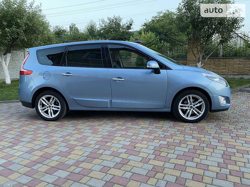 Універсал Renault Grand Scenic 2011 в Рівному