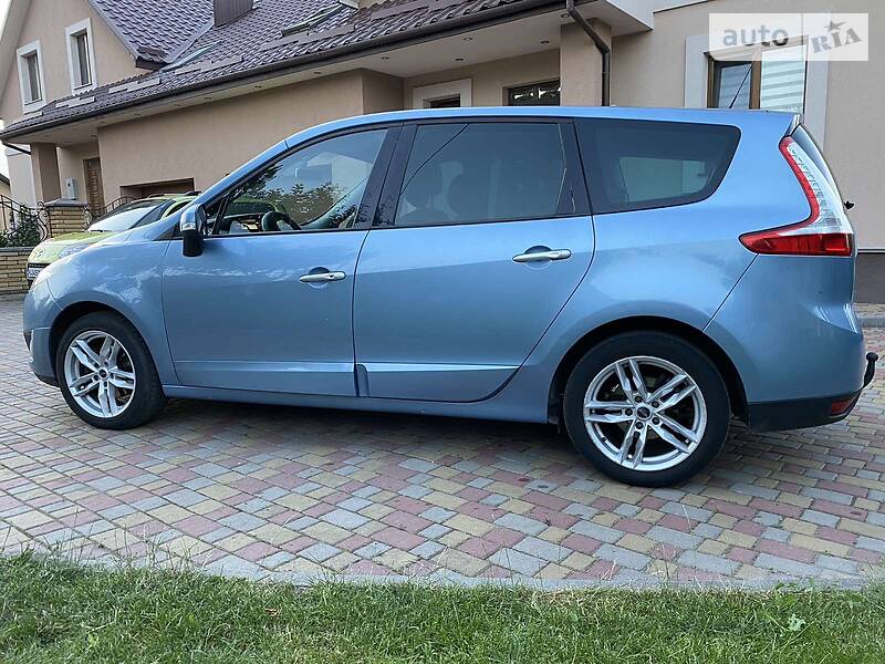Універсал Renault Grand Scenic 2011 в Рівному