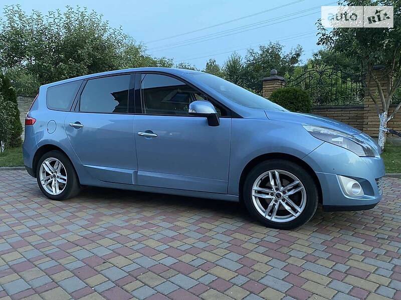 Універсал Renault Grand Scenic 2011 в Рівному