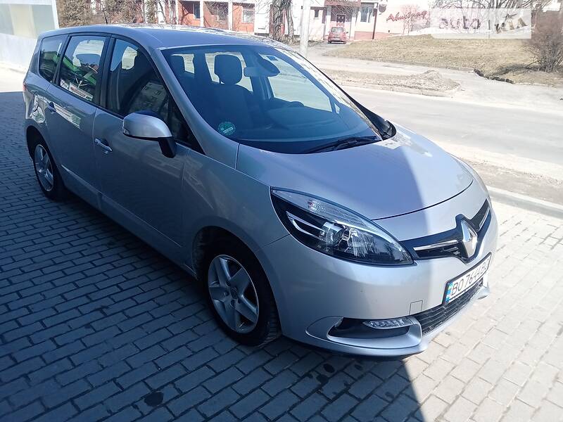 Renault Grand Scenic 2015