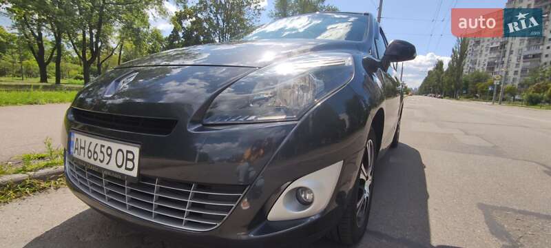 Минивэн Renault Grand Scenic 2010 в Киеве