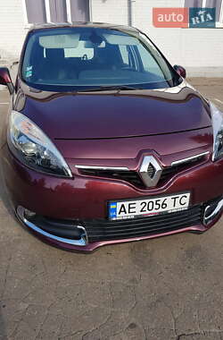 Минивэн Renault Grand Scenic 2013 в 