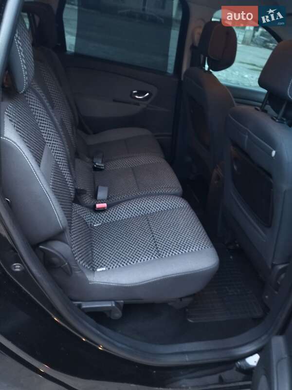 Минивэн Renault Grand Scenic 2011 в Тростянце