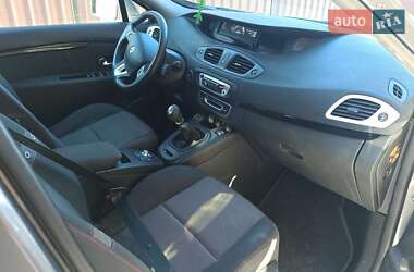 Минивэн Renault Grand Scenic 2012 в 