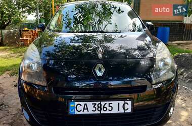 Минивэн Renault Grand Scenic 2010 в 