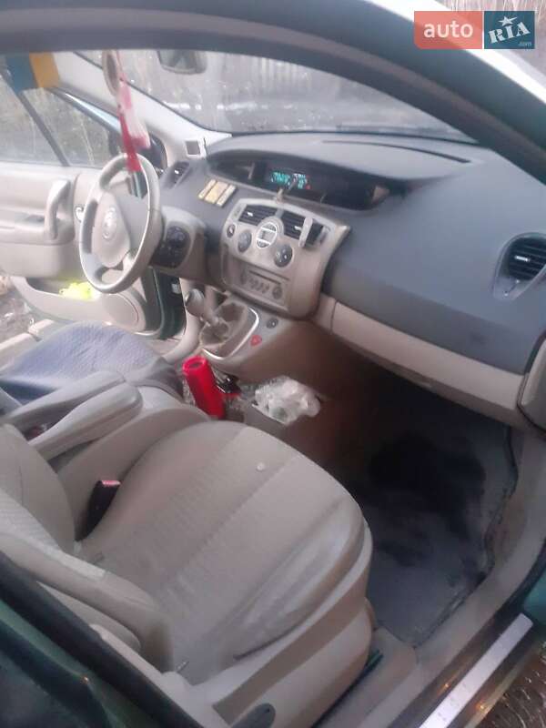 Минивэн Renault Grand Scenic 2004 в Белогорье