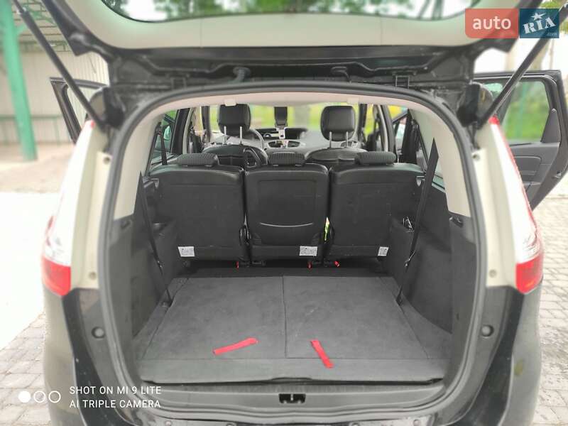Мінівен Renault Grand Scenic 2011 в Чернівцях