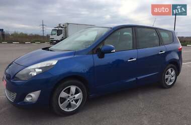 Минивэн Renault Grand Scenic 2009 в 