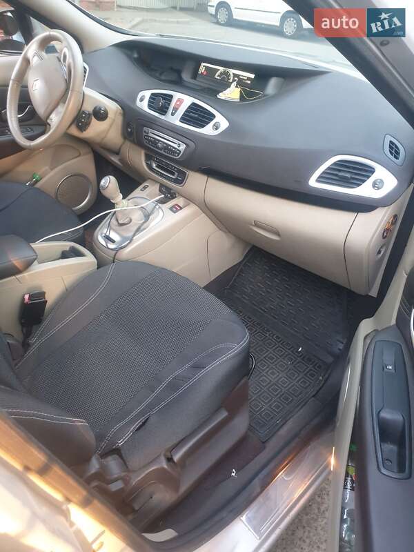 Мінівен Renault Grand Scenic 2009 в Чернівцях