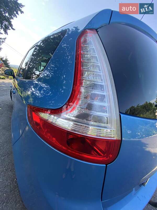 Мінівен Renault Grand Scenic 2013 в Бурштині