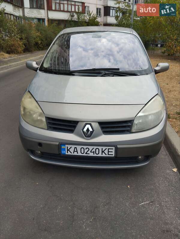 Мінівен Renault Grand Scenic 2004 в Києві