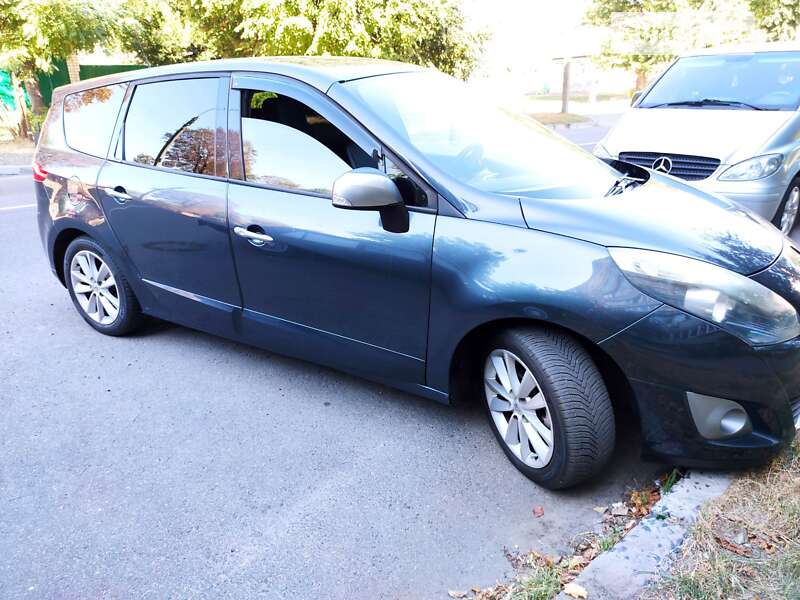 Минивэн Renault Grand Scenic 2010 в Черкассах фото 3 Минивэн Renault Grand Scenic 2010 в Черкассах
